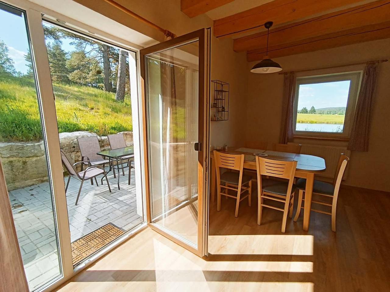 Klidna Lokalita Na Kraji Lesa, Cely Dum S Uschovnu Kol Villa Nova Bystrice Exterior photo