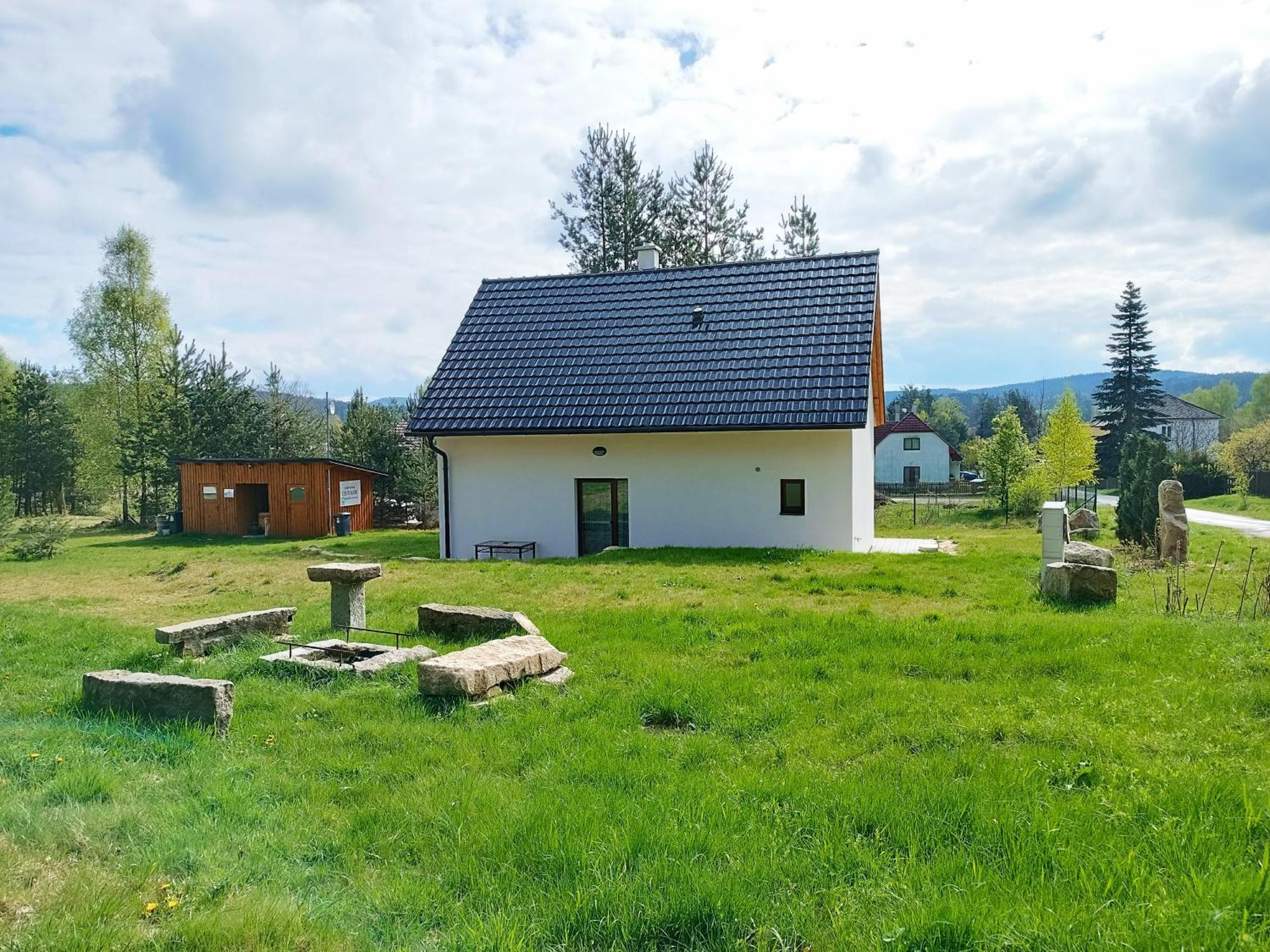 Klidna Lokalita Na Kraji Lesa, Cely Dum S Uschovnu Kol Villa Nova Bystrice Exterior photo
