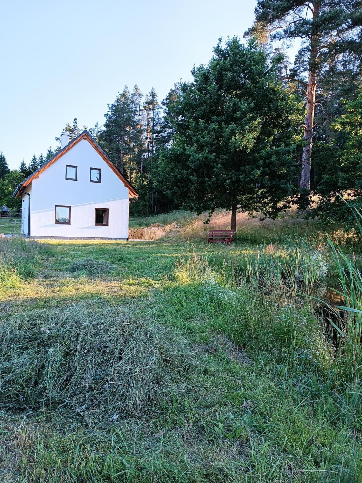 Klidna Lokalita Na Kraji Lesa, Cely Dum S Uschovnu Kol Villa Nova Bystrice Room photo