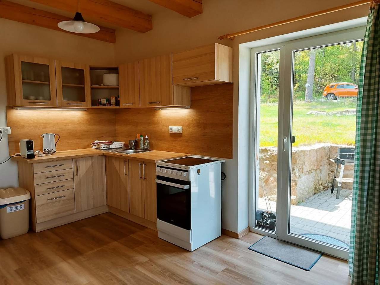 Klidna Lokalita Na Kraji Lesa, Cely Dum S Uschovnu Kol Villa Nova Bystrice Exterior photo